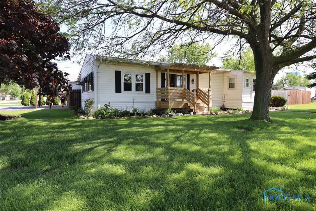 12432 Roachton Road, Perrysburg, Ohio image 1
