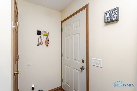 Tiny photo for 29479 Harriet Street, Millbury, OH 43447 (MLS # 6136453)