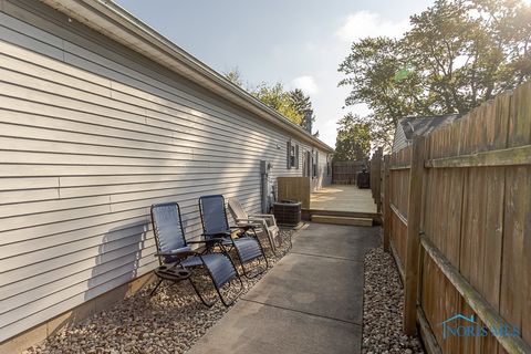 Tiny photo for 29479 Harriet Street, Millbury, OH 43447 (MLS # 6136453)