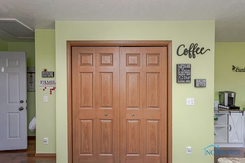 Tiny photo for 29479 Harriet Street, Millbury, OH 43447 (MLS # 6136453)