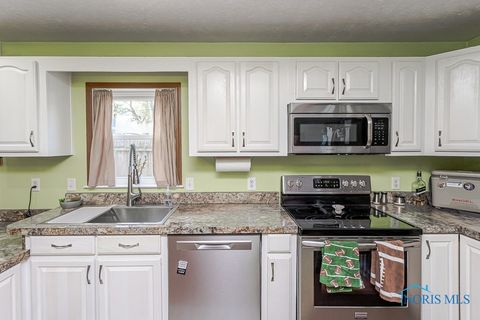 Tiny photo for 29479 Harriet Street, Millbury, OH 43447 (MLS # 6136453)
