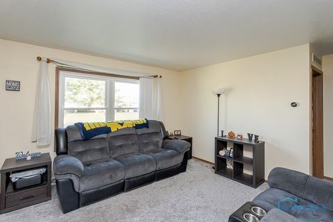 Tiny photo for 29479 Harriet Street, Millbury, OH 43447 (MLS # 6136453)