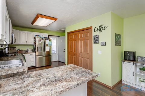 Tiny photo for 29479 Harriet Street, Millbury, OH 43447 (MLS # 6136453)