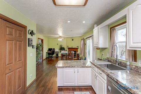 Tiny photo for 29479 Harriet Street, Millbury, OH 43447 (MLS # 6136453)