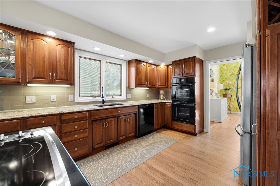 9800 Sheffield Road, Perrysburg, Ohio image 17