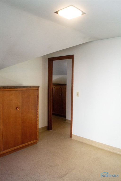 2322 Castlewood Drive, Toledo, Ohio image 14