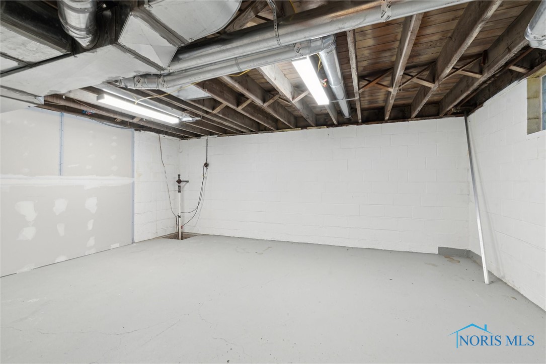 1910 Eileen Road, Toledo, Ohio image 33