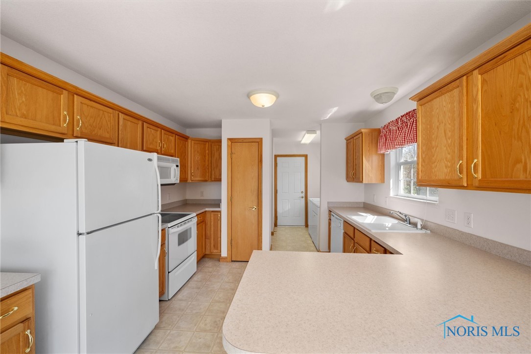 216 E Greenwood Drive, Haskins, Ohio image 22