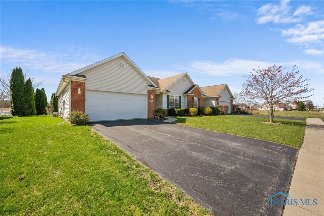 216 E Greenwood Drive, Haskins, Ohio image 1