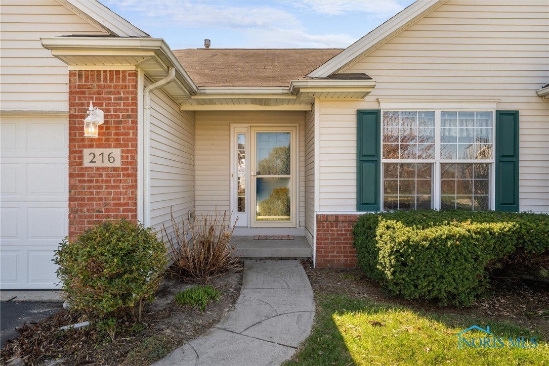 216 E Greenwood Drive, Haskins, Ohio image 4