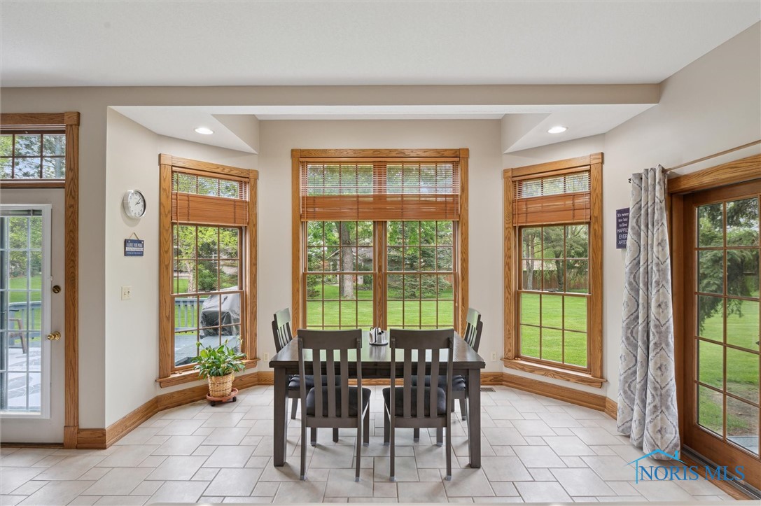 1903 Greystone Drive, Findlay, Ohio image 13