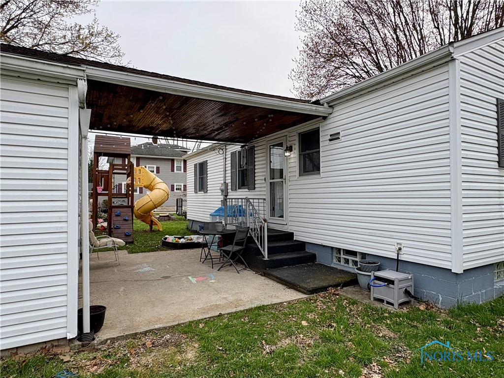 825 S Myrtle Avenue, Willard, Ohio image 28