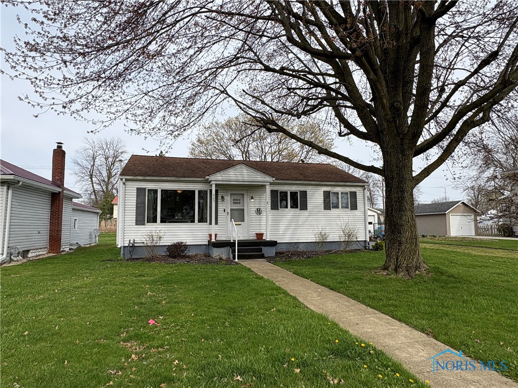825 S Myrtle Avenue, Willard, Ohio image 2