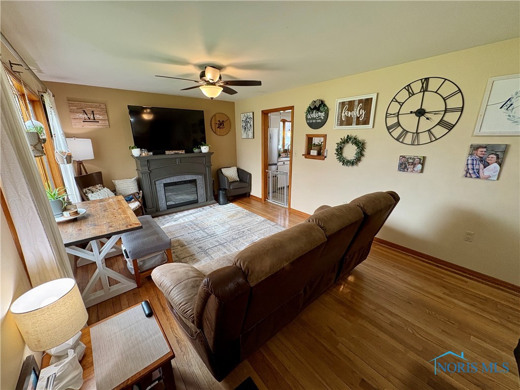825 S Myrtle Avenue, Willard, Ohio image 5