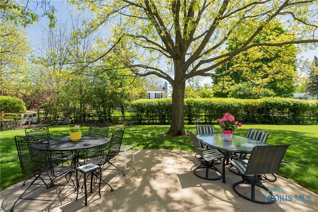 765 Ashbury Drive, Perrysburg, Ohio image 27