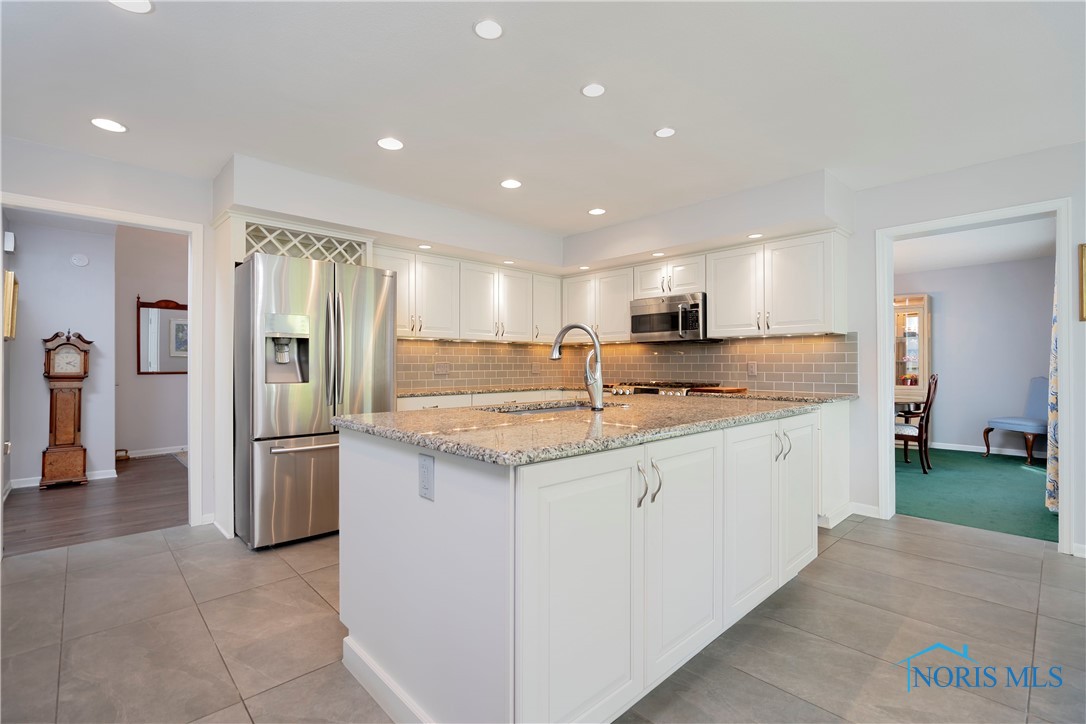 765 Ashbury Drive, Perrysburg, Ohio image 8