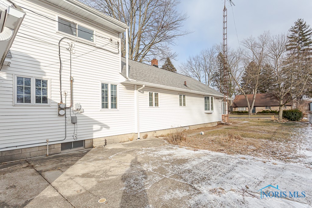 5523 Fenwick Drive, Toledo, Ohio image 35