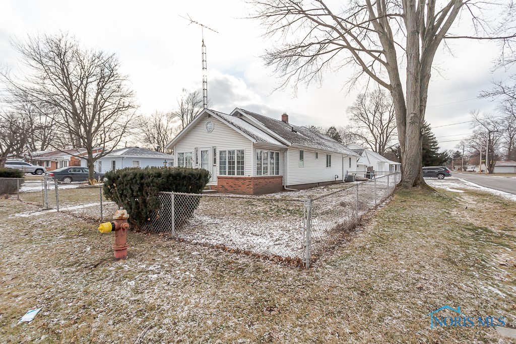 5523 Fenwick Drive, Toledo, Ohio image 36