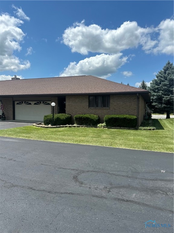 25 Windstone Drive, Findlay, Ohio image 1