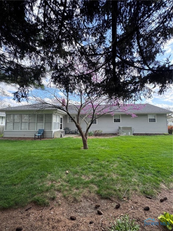 319 Sunrise Drive, Bowling Green, Ohio image 3