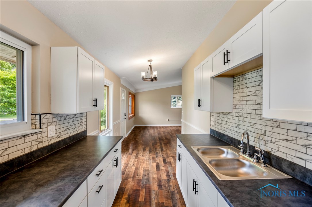 1765 Newport Avenue, Toledo, Ohio image 11