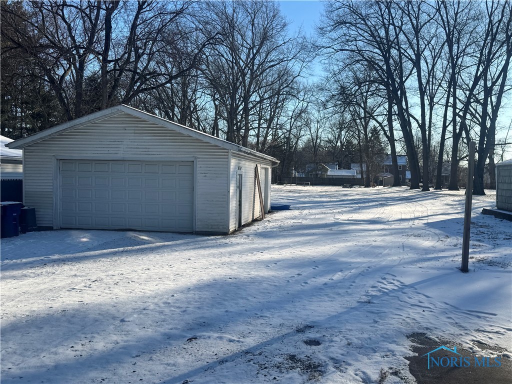 2431 Oak Grove Place, Toledo, Ohio image 6