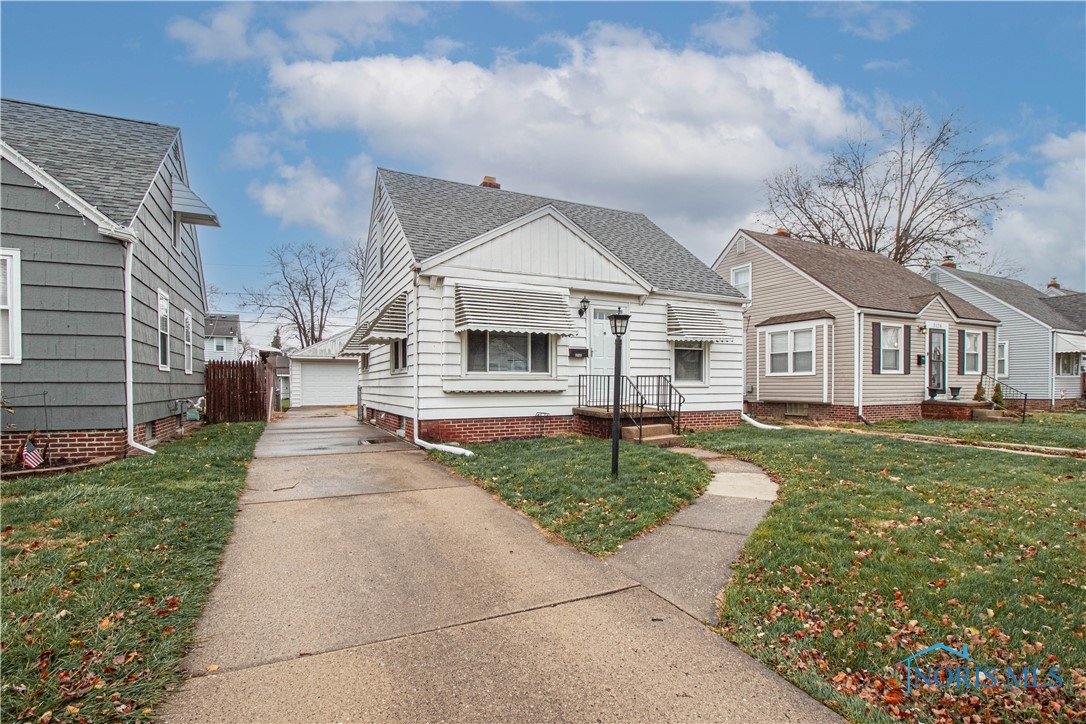 3130 Cragmoor Avenue, Toledo, Ohio image 3