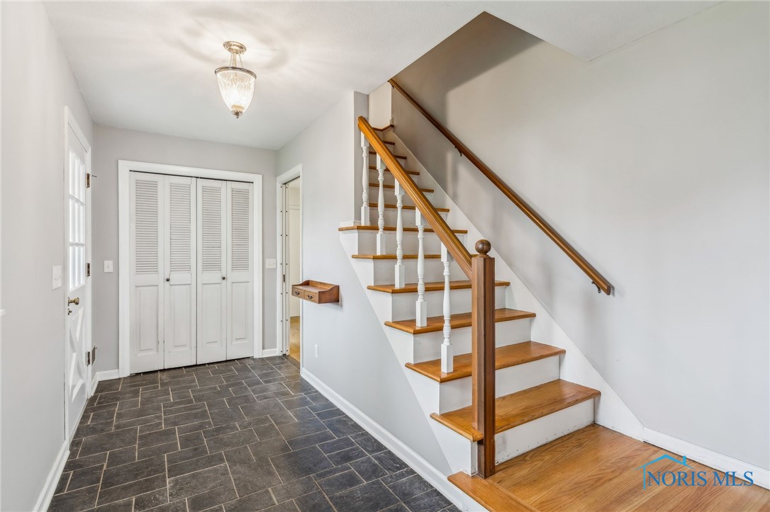 1010 E Boundary Street, Perrysburg, Ohio image 3