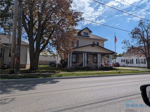 Photo of 103 W Union Street, Walbridge, OH 43465 (MLS # 6135652)
