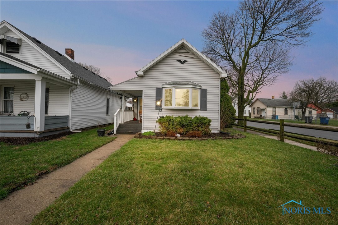 625 Valleywood Drive, Toledo, Ohio image 1