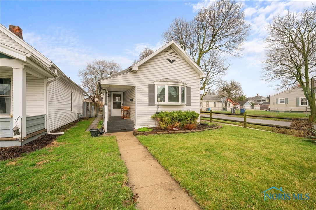 625 Valleywood Drive, Toledo, Ohio image 2
