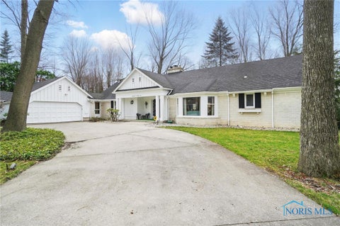 Photo for 2124 Bridlewood Drive
