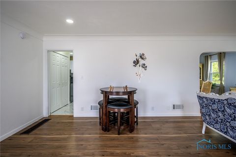 Tiny photo for 1450 S Lallendorf Road, Oregon, OH 43616 (MLS # 6136618)
