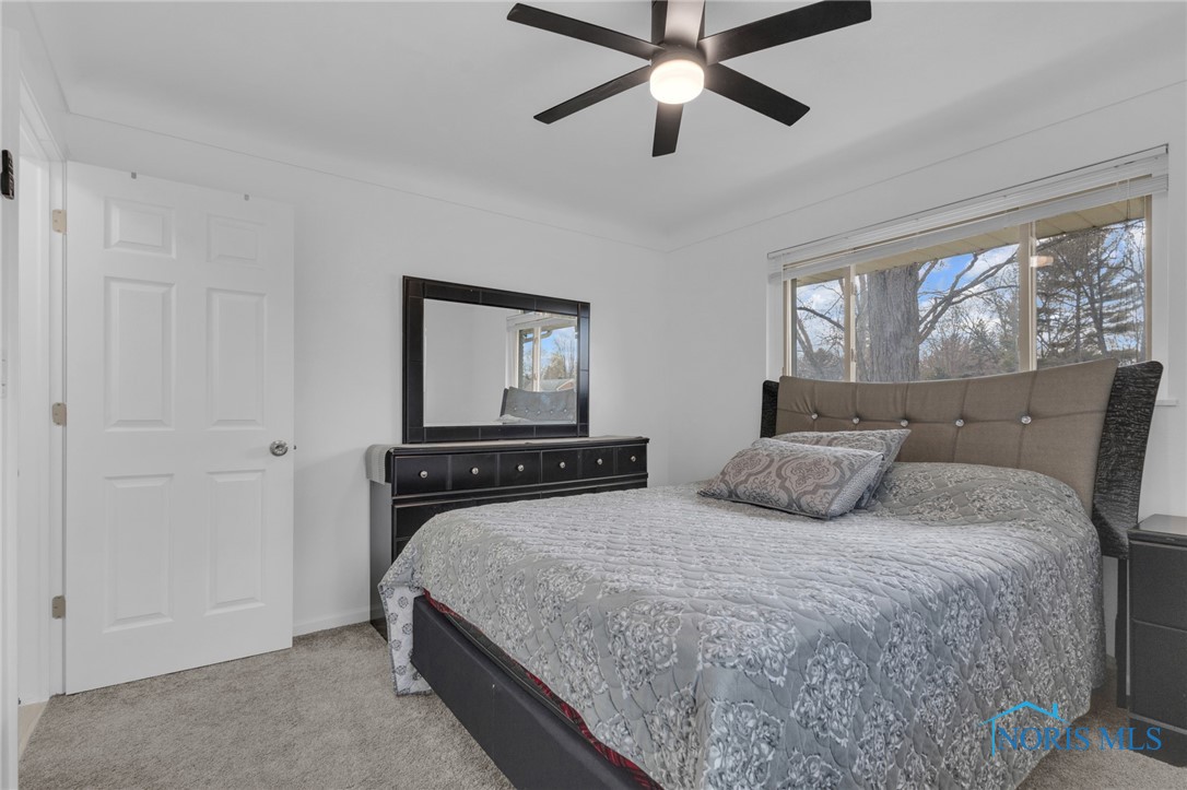 2316 Lynn Park Drive, Toledo, Ohio image 37
