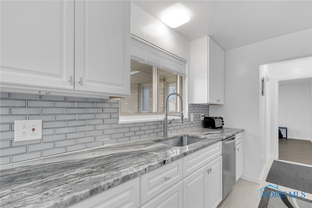 2316 Lynn Park Drive, Toledo, Ohio image 12
