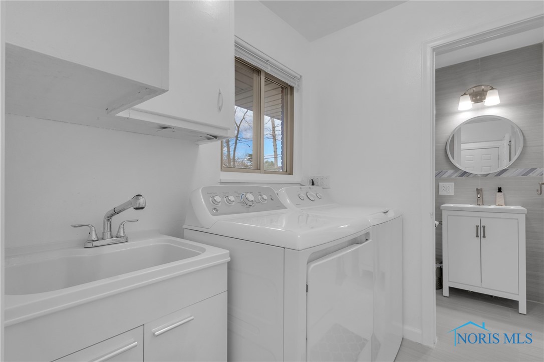 2316 Lynn Park Drive, Toledo, Ohio image 17