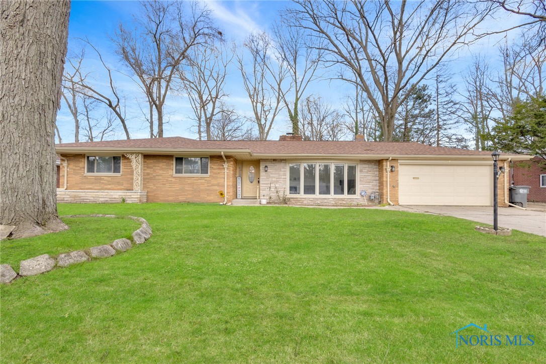 2316 Lynn Park Drive, Toledo, Ohio image 1