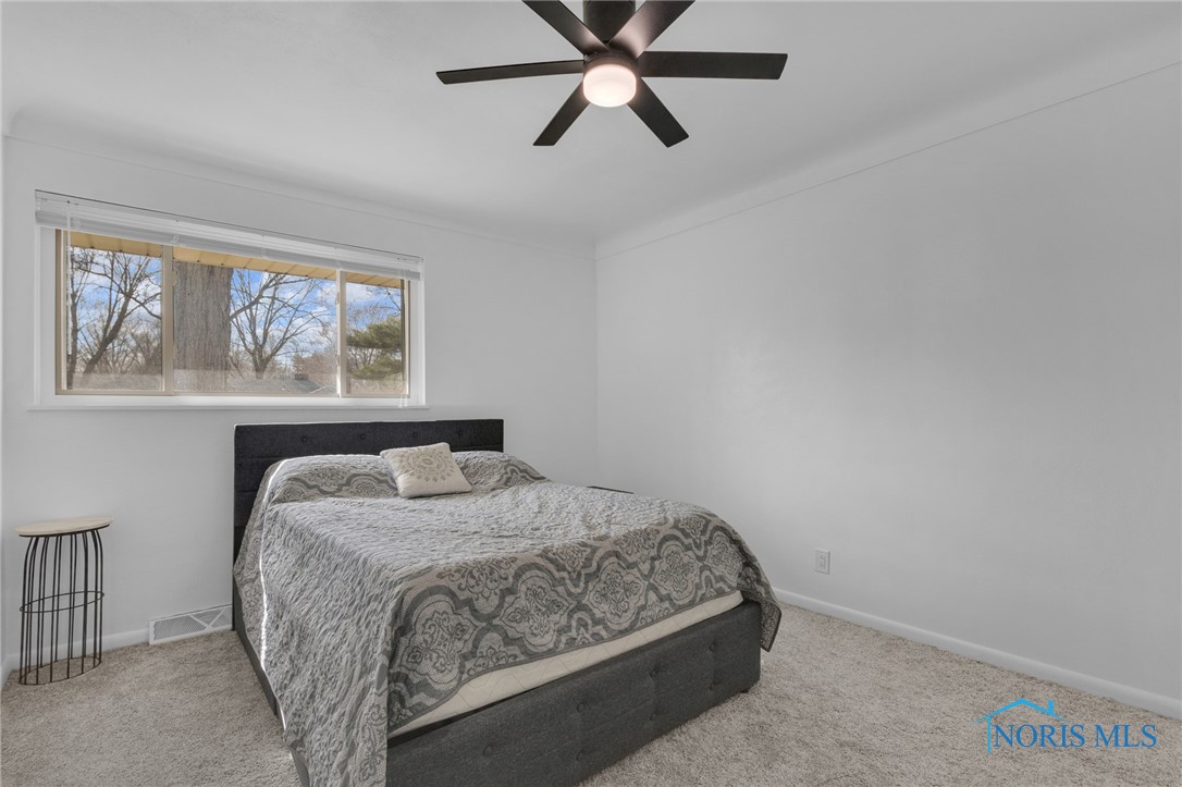 2316 Lynn Park Drive, Toledo, Ohio image 30