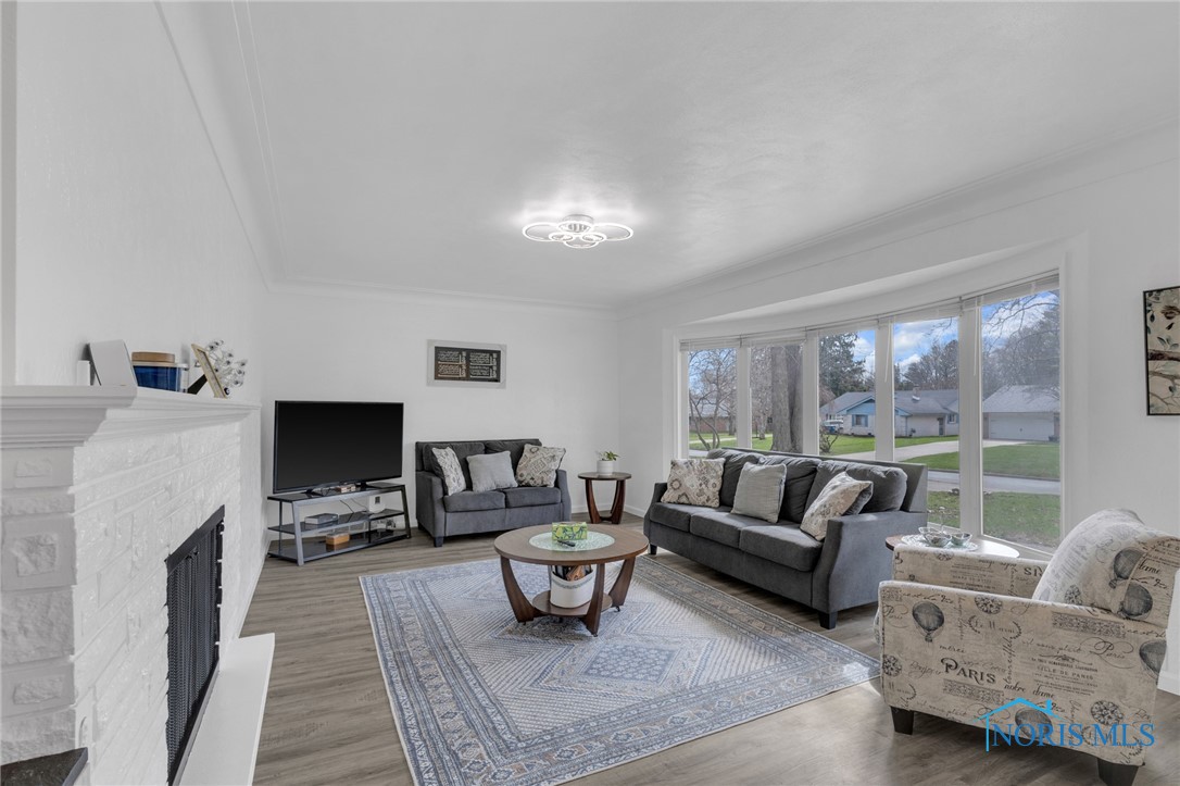 2316 Lynn Park Drive, Toledo, Ohio image 4
