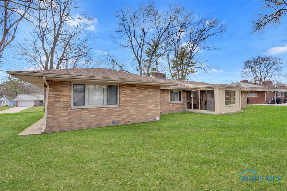 2316 Lynn Park Drive, Toledo, Ohio image 40