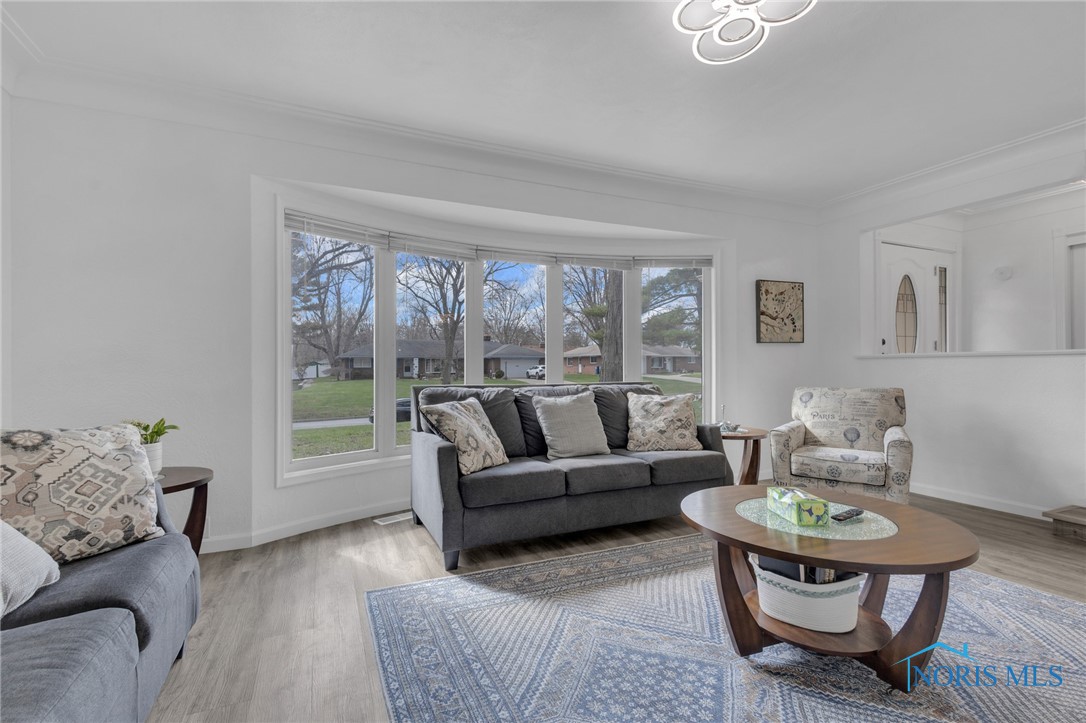 2316 Lynn Park Drive, Toledo, Ohio image 6
