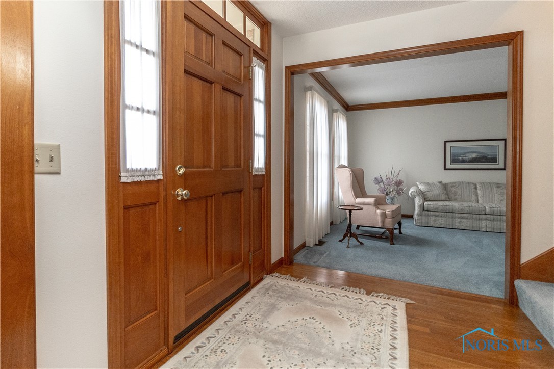 27003 Shawnee Drive, Perrysburg, Ohio image 3