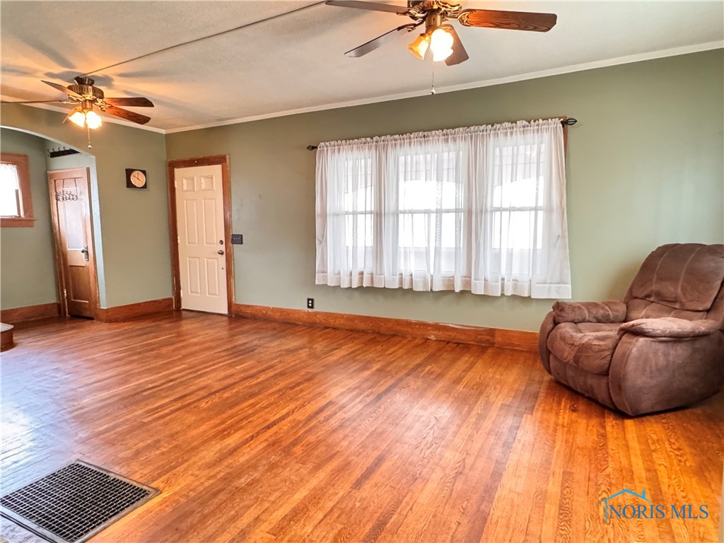 305 N Harrison Street, Montpelier, Ohio image 4