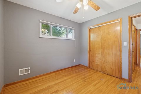 Tiny photo for 1848 Brierheath Avenue, Toledo, OH 43614 (MLS # 6136797)