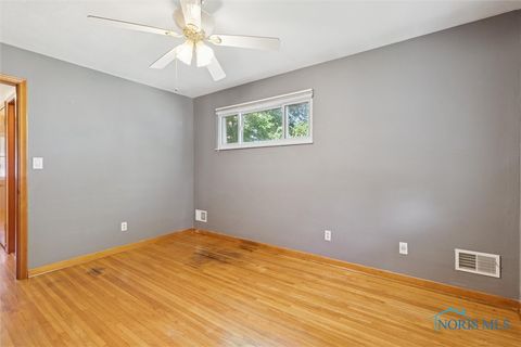Tiny photo for 1848 Brierheath Avenue, Toledo, OH 43614 (MLS # 6136797)