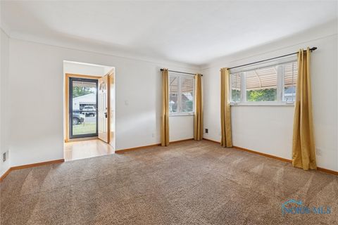 Tiny photo for 1848 Brierheath Avenue, Toledo, OH 43614 (MLS # 6136797)