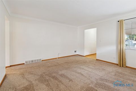Tiny photo for 1848 Brierheath Avenue, Toledo, OH 43614 (MLS # 6136797)
