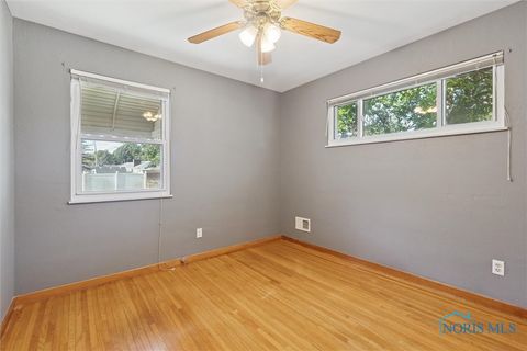 Tiny photo for 1848 Brierheath Avenue, Toledo, OH 43614 (MLS # 6136797)