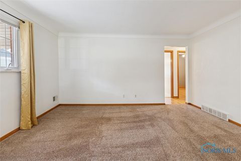 Tiny photo for 1848 Brierheath Avenue, Toledo, OH 43614 (MLS # 6136797)