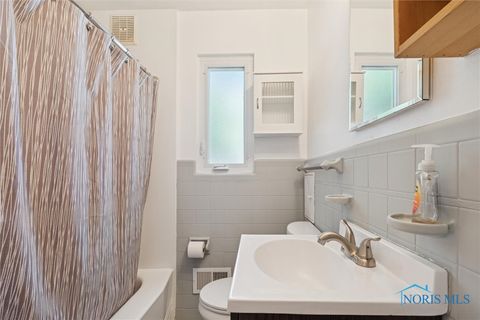 Tiny photo for 1848 Brierheath Avenue, Toledo, OH 43614 (MLS # 6136797)